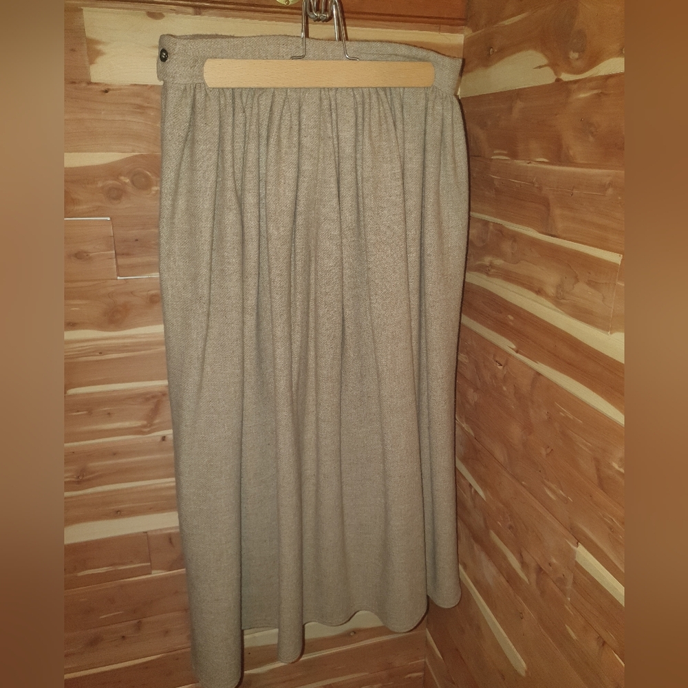 Vintage 70s Tan Medium-Weight A-line Wool Women's Skirt